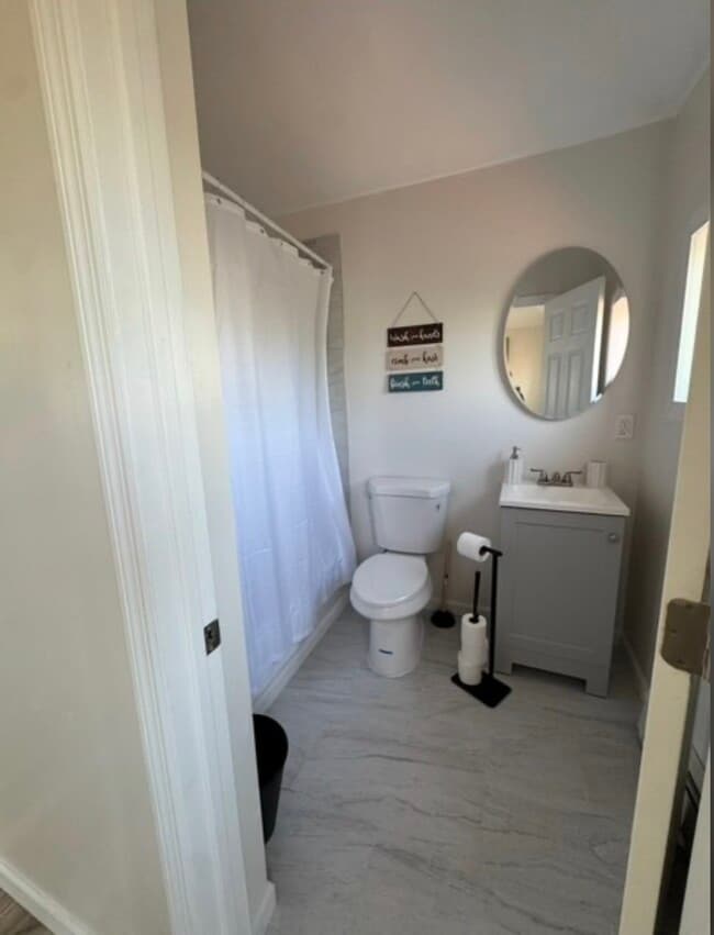 9924 Russell St in Howard Beach, NY - Building Photo - Building Photo