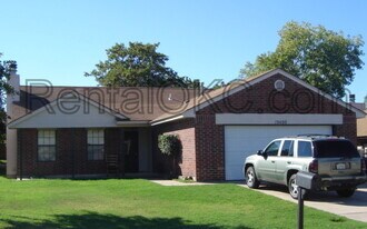 10400 Caton Pl in Midwest City, OK - Building Photo
