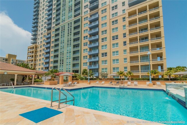 90 Alton Rd, Unit PH3307 in Miami Beach, FL - Foto de edificio - Building Photo