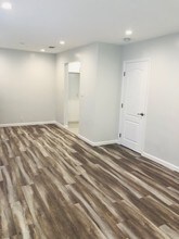 2632 N Frederic St, Unit Front Unit in Burbank, CA - Building Photo - Building Photo