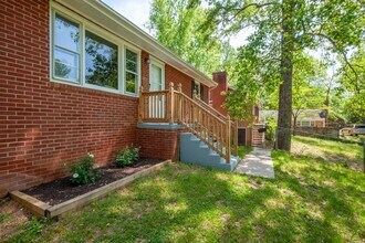 238 Old Lynchburg Rd in Charlottesville, VA - Building Photo - Building Photo