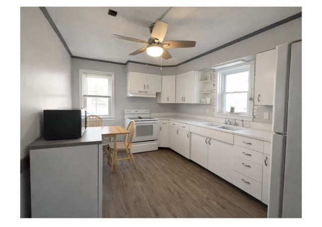 924 Ash St, Unit 102