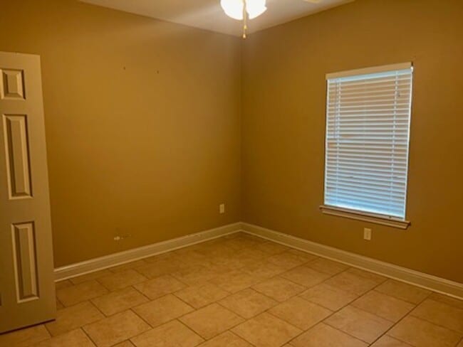 3909 Mobley Cir in Tyler, TX - Foto de edificio - Building Photo