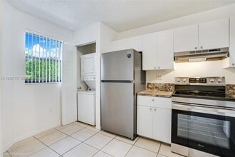 9992 Nob Hill Pl, Unit 9992 in Sunrise, FL - Foto de edificio - Building Photo