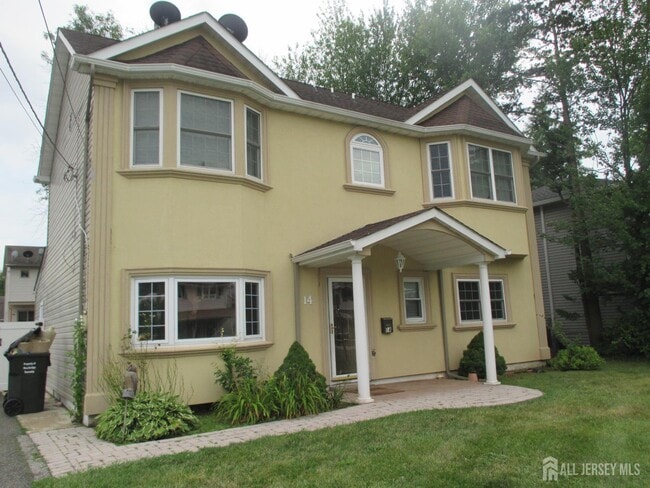 property at 14 New Dover Rd