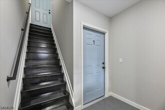 143 Johnston Ave in Plainfield, NJ - Foto de edificio - Building Photo