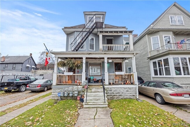 property at 411 Breckenridge St