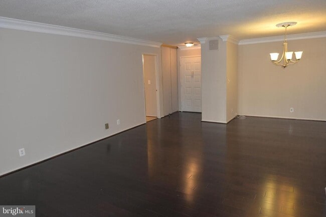 8360 Greensboro Dr in McLean, VA - Building Photo - Building Photo