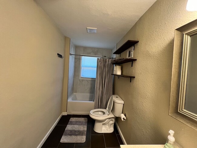 property at 6251 Glenoak Dr