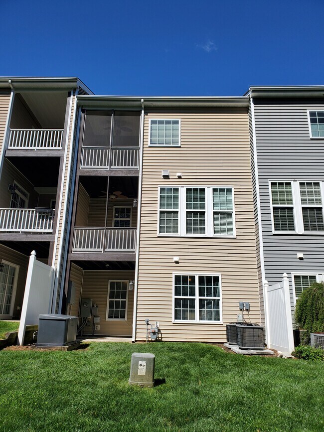 4034 Abbey Park Way in Raleigh, NC - Building Photo - Building Photo