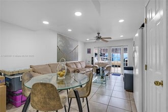 4428 W 10th Ct in Hialeah, FL - Building Photo - Building Photo