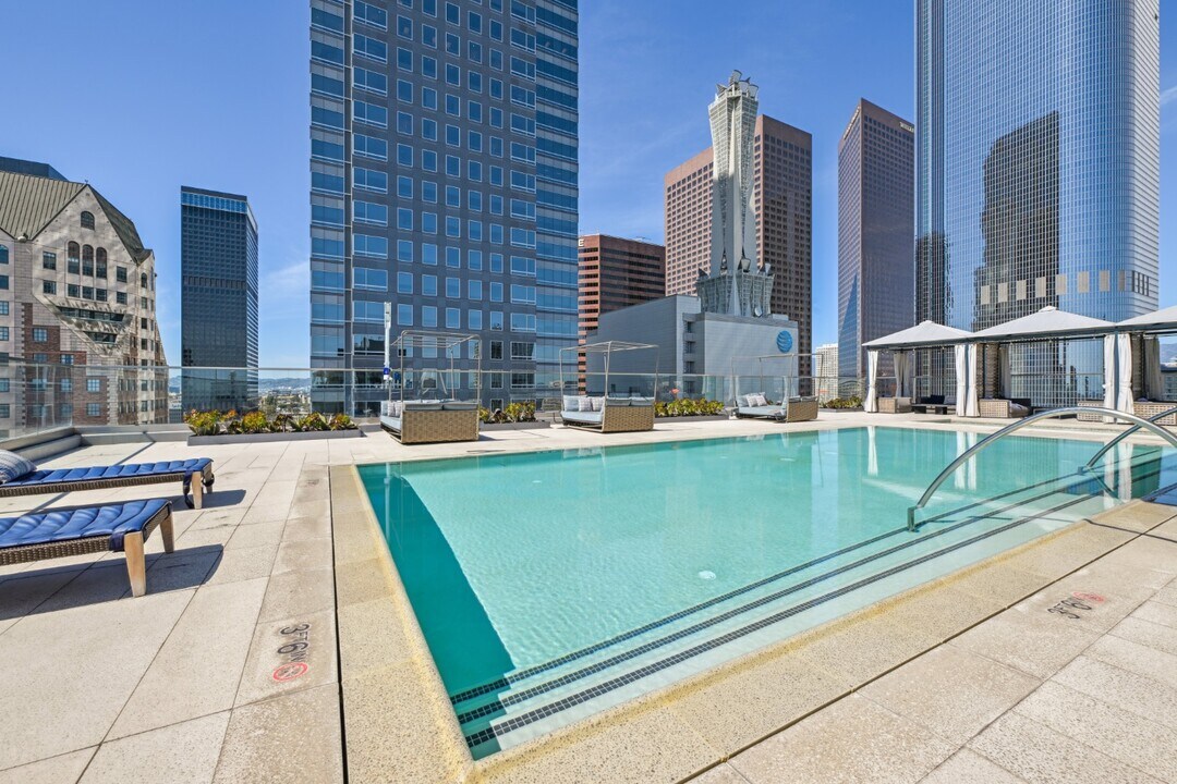 Park Fifth in Los Angeles, CA - Building Photo