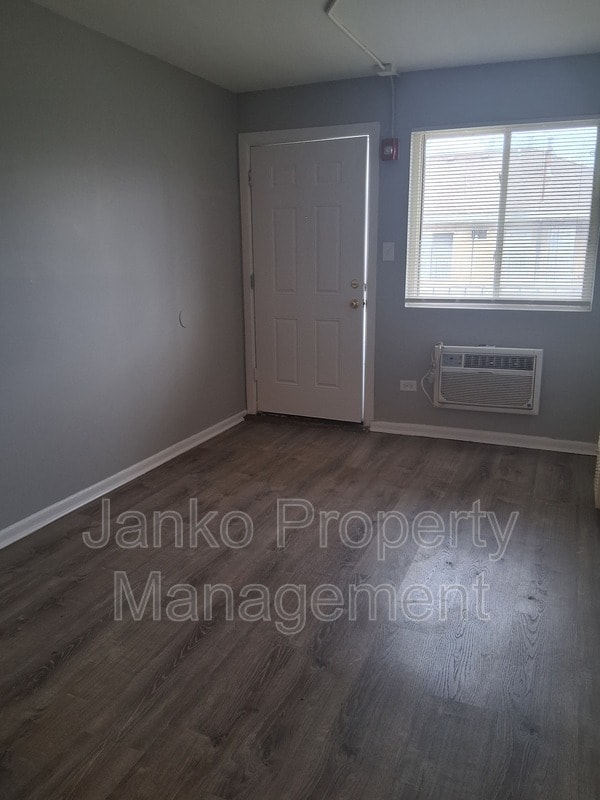 property at 3351 Commercial Ave