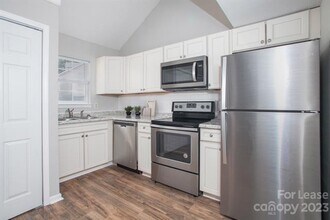 333 Crown Point Dr in Salisbury, NC - Building Photo - Building Photo