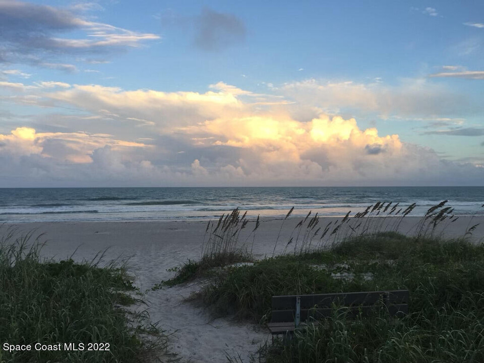 5050 Ocean Beach Blvd in Cocoa Beach, FL - Building Photo