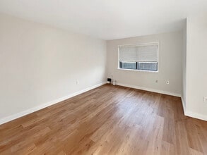 2284 Emerald Heights Ct in Reston, VA - Building Photo - Building Photo