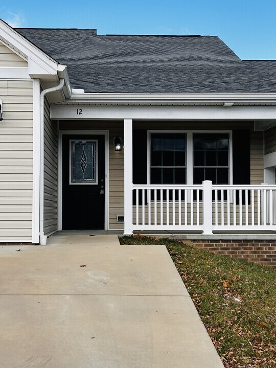 12 Jackmia Way in Staunton, VA - Building Photo