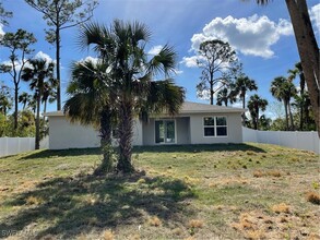 5050 Wildgoose Cir in La Belle, FL - Building Photo - Building Photo