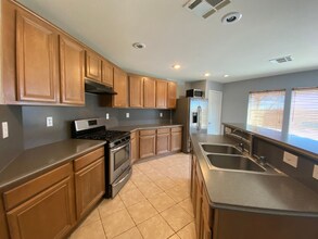 668 Magrath St in Las Vegas, NV - Building Photo - Building Photo