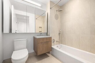 23-10 42nd Rd in Queens, NY - Building Photo - Building Photo