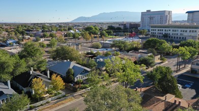 715 Fruit Ave NW in Albuquerque, NM - Building Photo - Building Photo