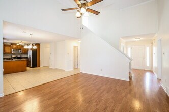 8562 Shingle Oaks Dr in Memphis, TN - Building Photo - Building Photo