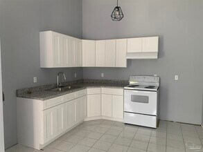 6818 Tiki Ln in Pensacola, FL - Building Photo - Building Photo
