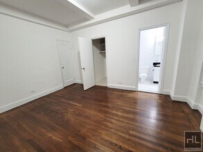 140 E 46th St in New York, NY - Building Photo - Building Photo