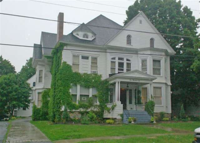 106 S William St in Johnstown, NY - Building Photo - Building Photo