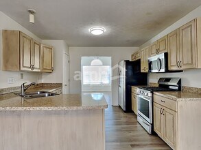 223 Eagle Glen Way in Woodstock, GA - Building Photo - Building Photo