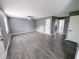 2015 Rosalee St in La Marque, TX - Building Photo
