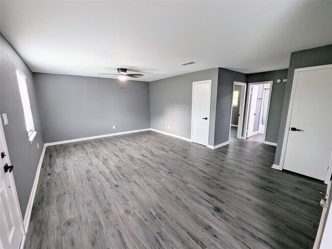 property at 2015 Rosalee St