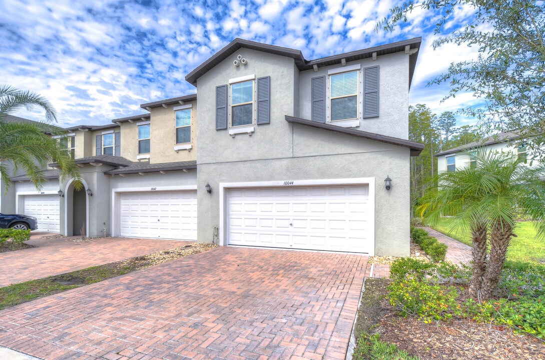 10044 Corso Milano Dr in Tampa, FL - Foto de edificio