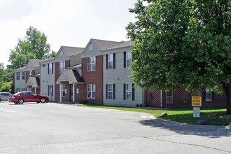 Stonegate Apartments in Sussex, WI - Building Photo - Building Photo