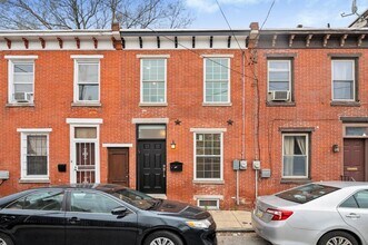 344 N Sloan St in Philadelphia, PA - Building Photo - Building Photo