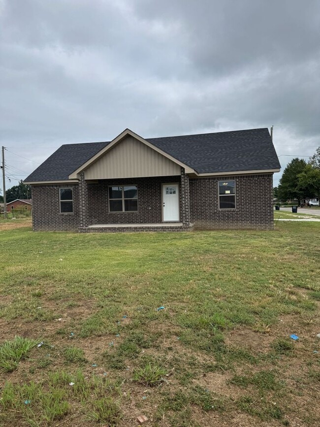 property at 1200 Mulberry Dr