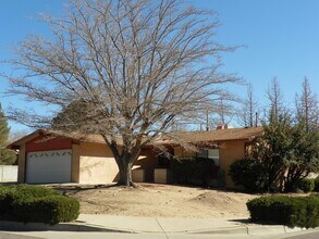 618 Esquire Ct NE in Albuquerque, NM - Building Photo - Building Photo