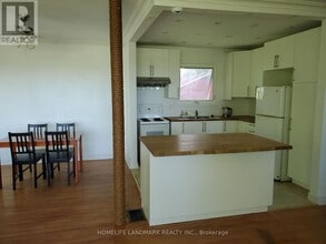 2413 Vivian Rd in Whitchurch-Stouffville, ON - Building Photo - Building Photo