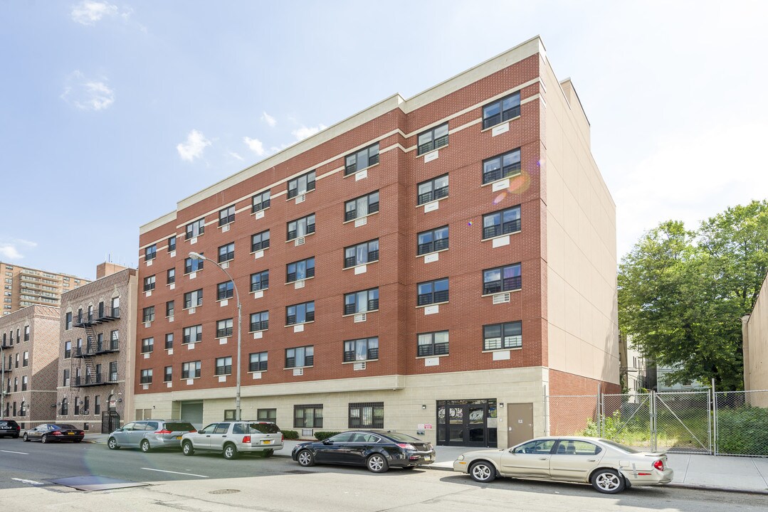 2158 Atlantic Ave in Brooklyn, NY - Building Photo