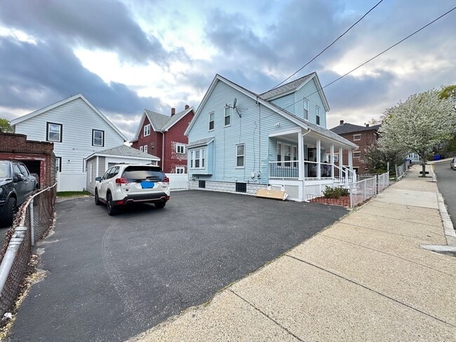 36 Wolcott St in Malden, MA - Building Photo - Building Photo