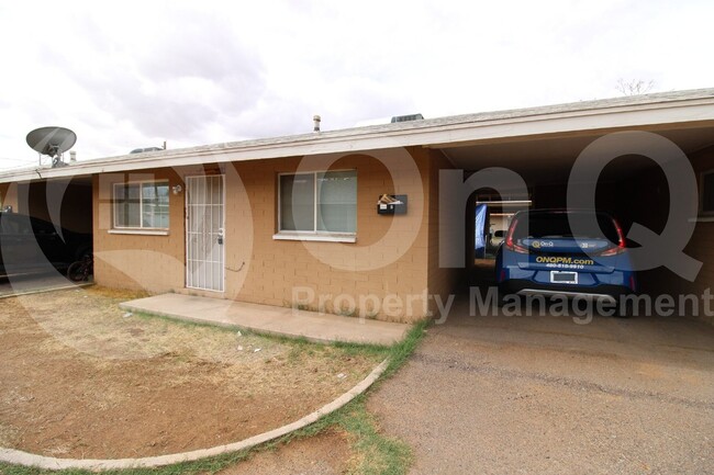 property at 3122 E Hubbell St
