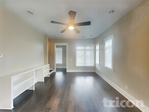 6817 Charlotte Pike in Nashville, TN - Building Photo - Building Photo