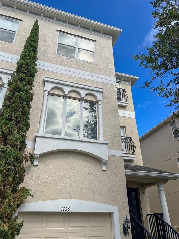 property at 1129 Venetian Harbor Dr NE