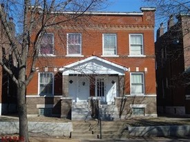 2923 Sidney St Apartments