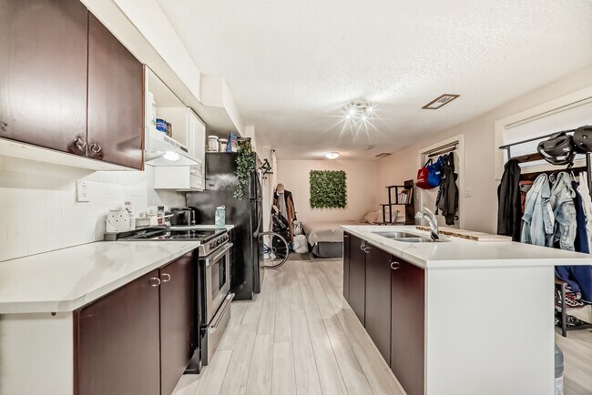 1-4005-9 9 St SE in Calgary, AB - Building Photo - Building Photo