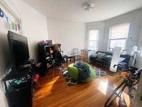 9 Hillside St, Unit 2 in Boston, MA - Building Photo - Building Photo