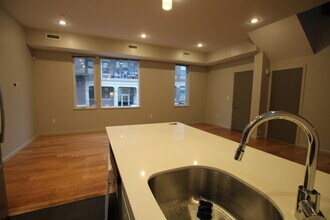 55 Glenville Ave, Unit 01D102 in Boston, MA - Building Photo - Building Photo