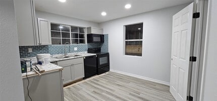 2634 Tidewater Dr in Houston, TX - Building Photo - Building Photo