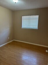 10018 Valley Wind Dr in Houston, TX - Building Photo - Building Photo