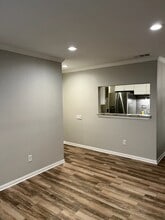 1880 White Oak Dr, Unit 141 in Houston, TX - Building Photo - Building Photo